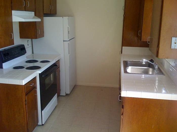 2nd image of 253 Ebony Ave