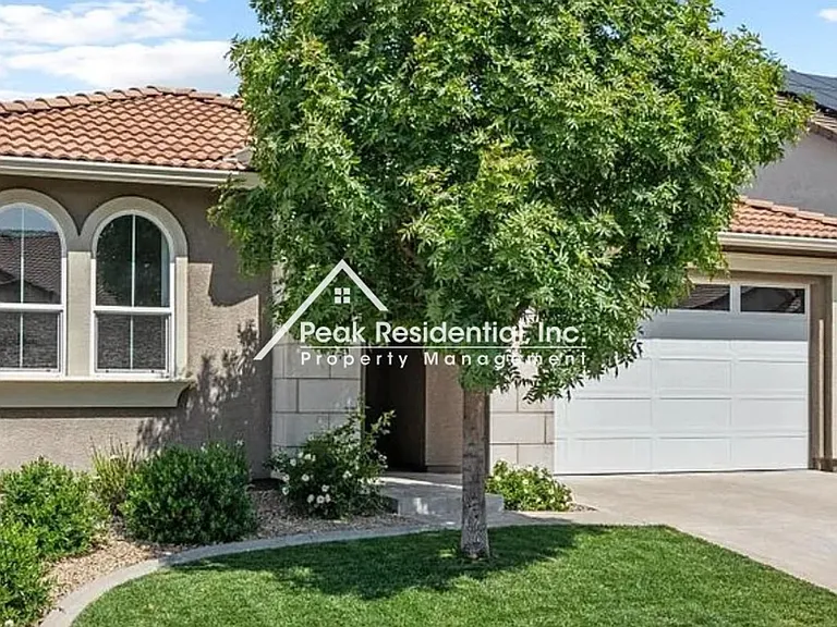 4616 S Hills Dr — Photo 1