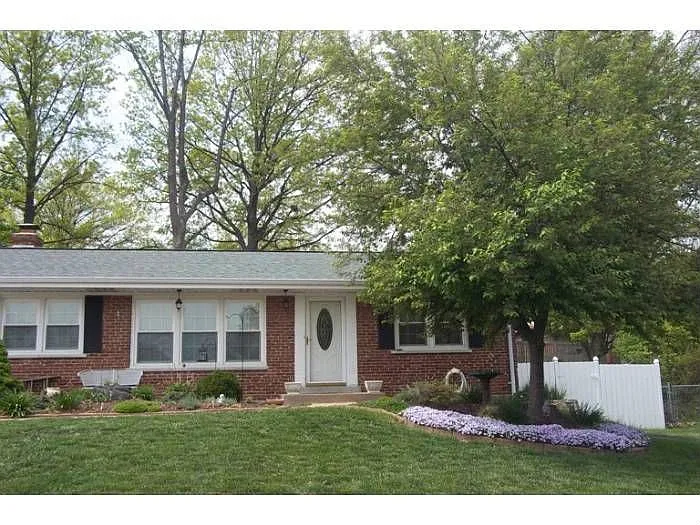 10140 Harwich Dr photo 1