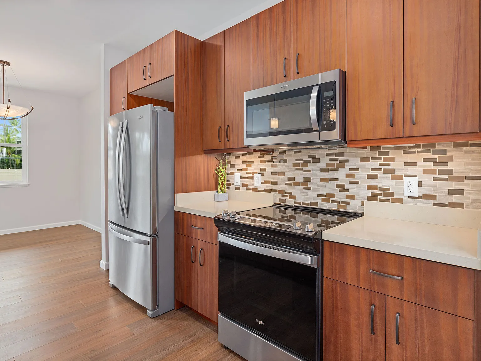 3 bed, 1430 sqft, $4,750 — Photo 3