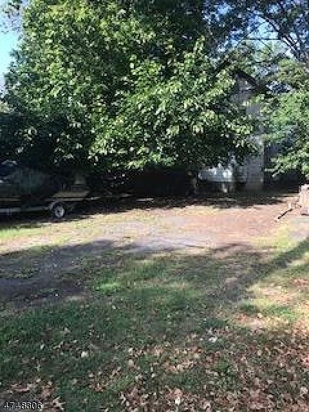 1st image of 60 Woodcliffe Ave