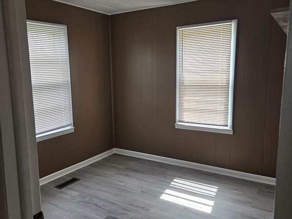 5th image of 217 Belmont Ave