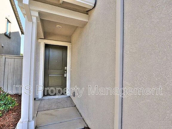 3rd image of 2097 Shady Tree Cir
