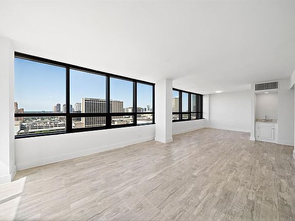 4th image of 5150 Hidalgo St Unit 1505