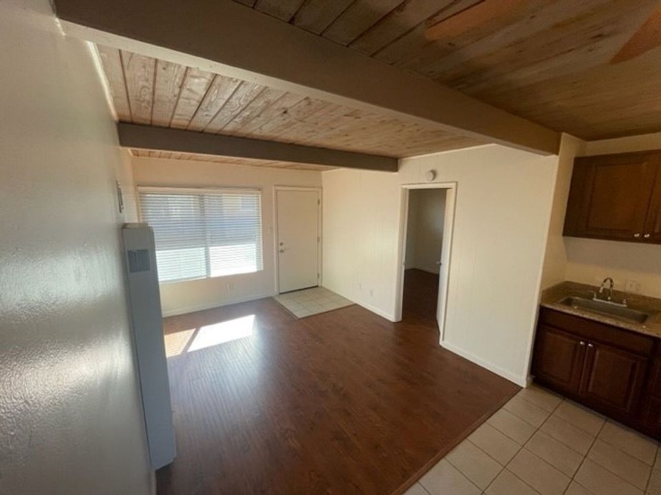 1st image of 4080 Lamont St #17