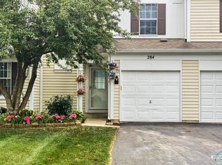 284 Cane Garden Cir, Aurora, IL 60504