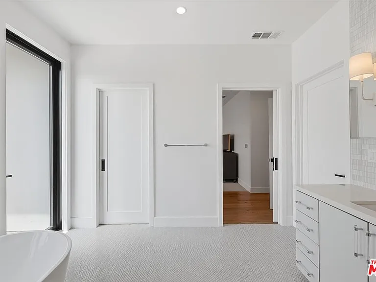 11003 Ocean Dr — Photo 46