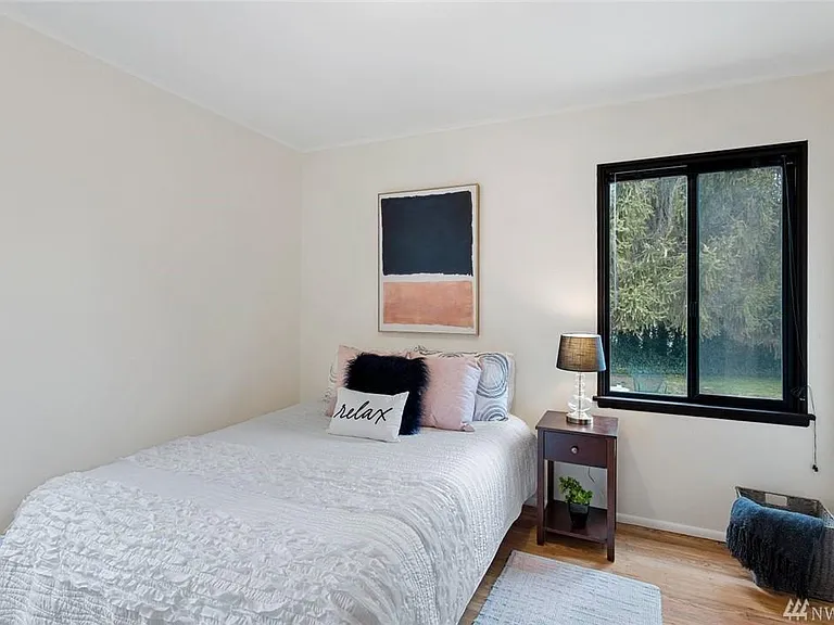 8222 20th Ave NE — Photo 8