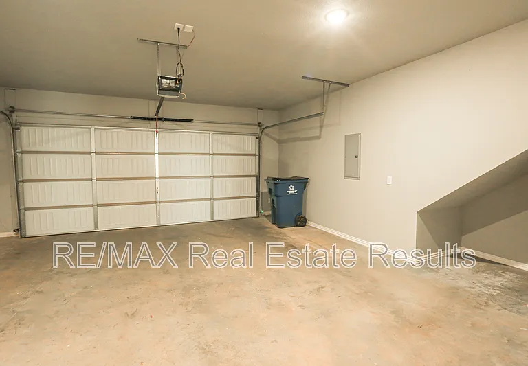 5911 SW Gentle Winds Ave — Photo 28