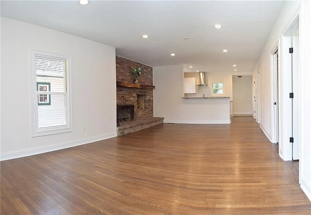 408 N Bancroft St — Photo 1