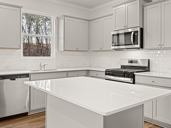 7th image of this home