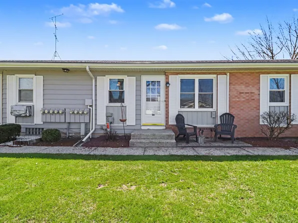 721 Blue Ash Dr SE, Kentwood, MI 49548
