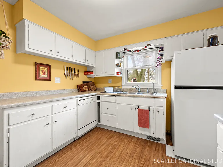 806 N Ellis Ave — Photo 3