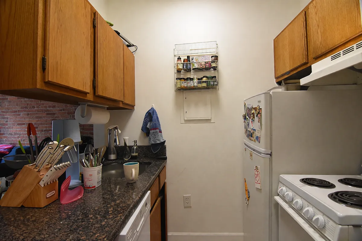 Building Photo - 47 Hemenway St #6