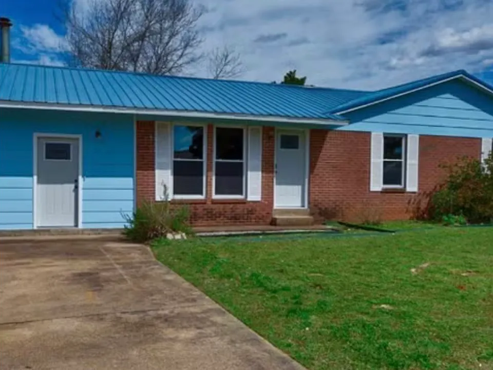 1205 Montreat Dr