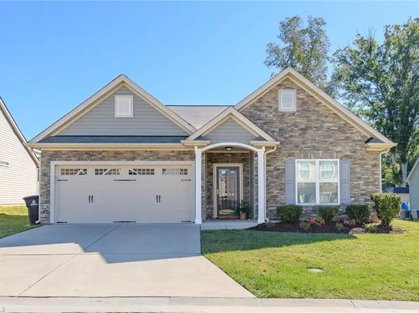 5035 Longburn Ln, Kernersville, NC 27284