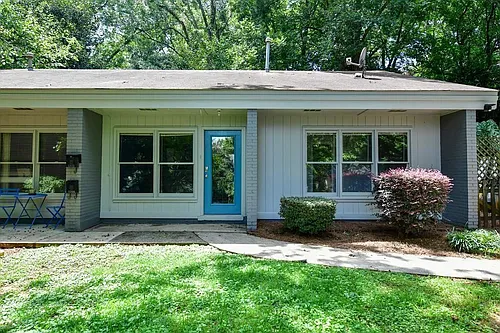 326 Mathews Ave #B Photo 1
