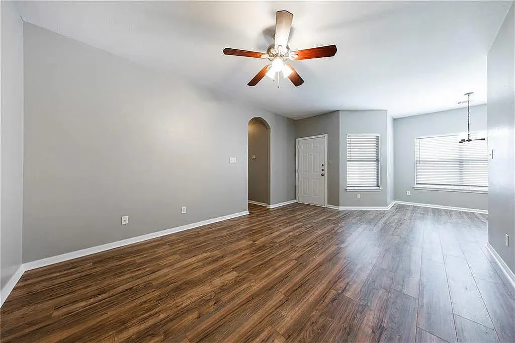 3 bed, 1149 sqft, $1,750 — Photo 3