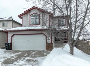 180 Newcastle Cres, Strathcona County, AB T8A 6K9