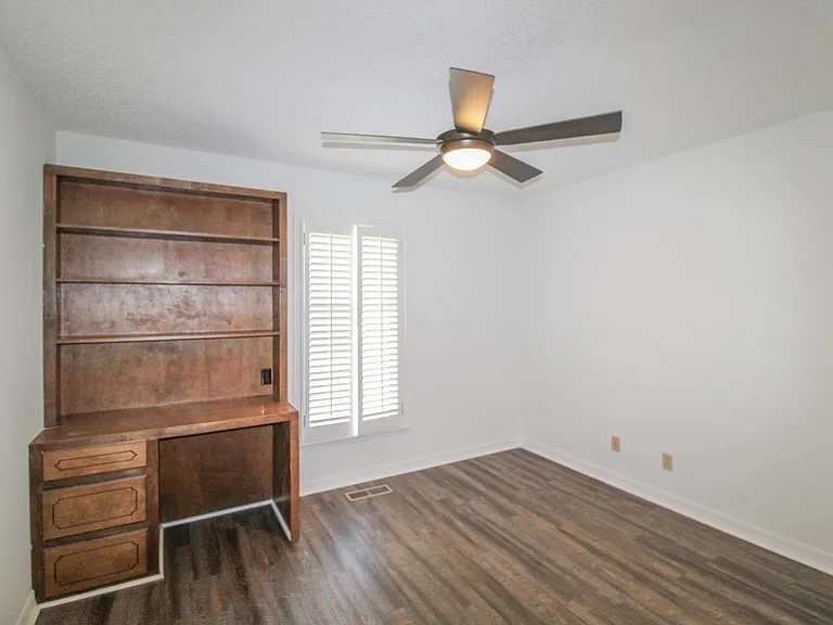 530 Rose St — Photo 15