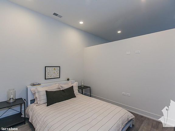 4th image of 855 N Larrabee St #1514