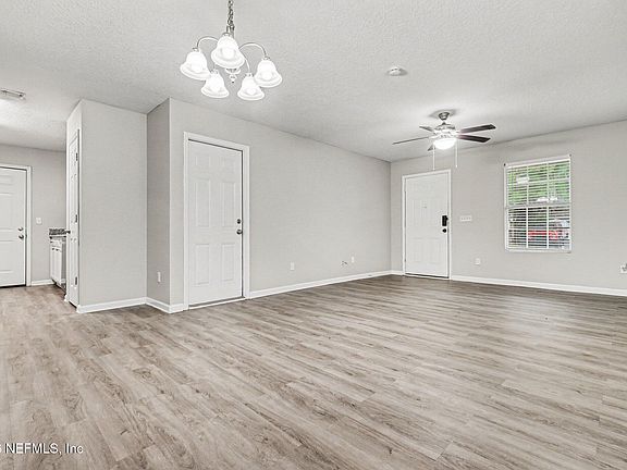 2nd image of 8443 COCOA Avenue