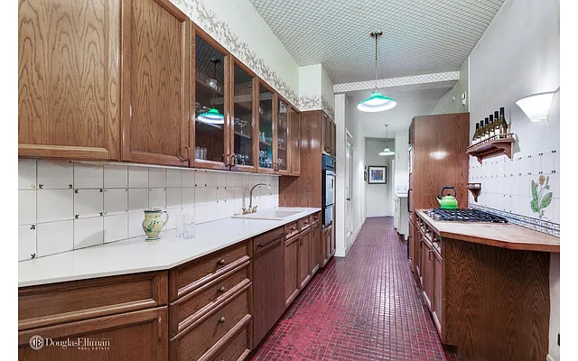 Sold by Douglas Elliman | media 20