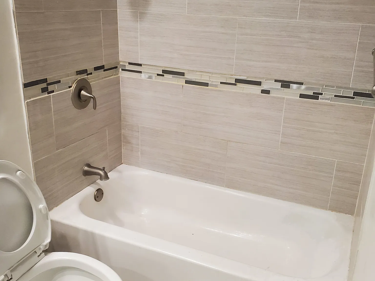 4 bed, 1500 sqft, $3,200 — Photo 3