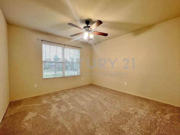 9925 Amaryllis Ln — Photo 11