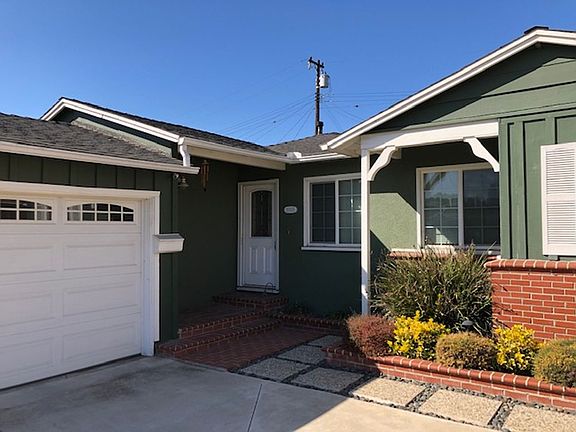 4th image of 20935 Conradi Ave