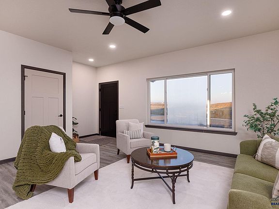 5th image of 518 Alpha Ave