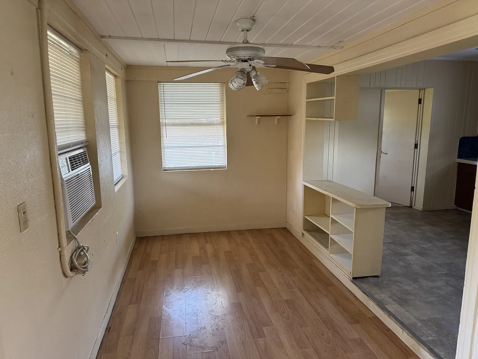 725 North Chestnut Road — Photo 3