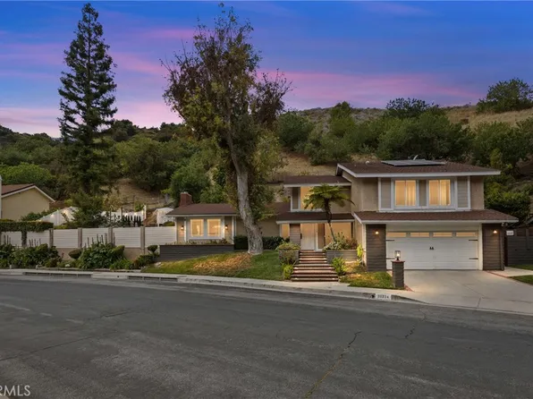 20224 Chapter Dr, Woodland Hills, CA 91364