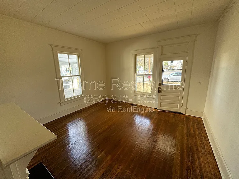 322 S Pearl St — Photo 7