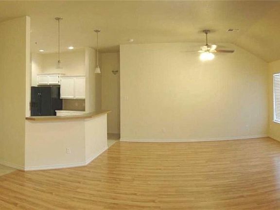5th image of 2202 Joseph Dr
