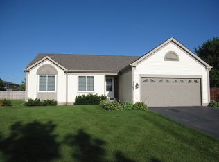 1167 Sawmill Ln, Algonquin, IL 60102