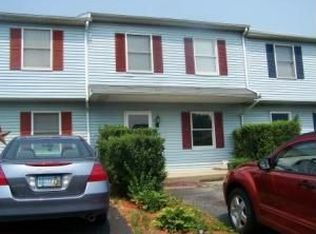 118 Stonehouse Ln, Columbia, PA 17512