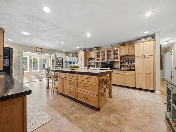 2nd image of 103 Ashley Rd