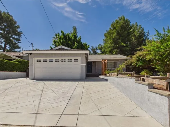 7838 Ellenbogen St, Sunland, CA 91040