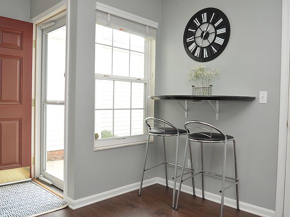 3rd image of 15778 Foxglove Ln