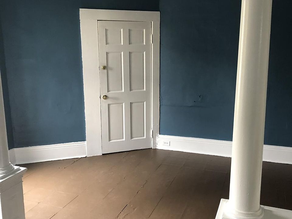 1st image of 218 Seward St #1