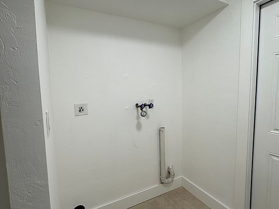 4th image of 1200 Moore Ave