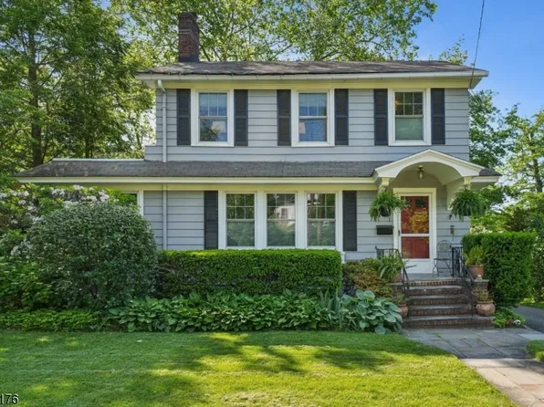 43 Bowdoin St, Maplewood Twp., NJ 07040