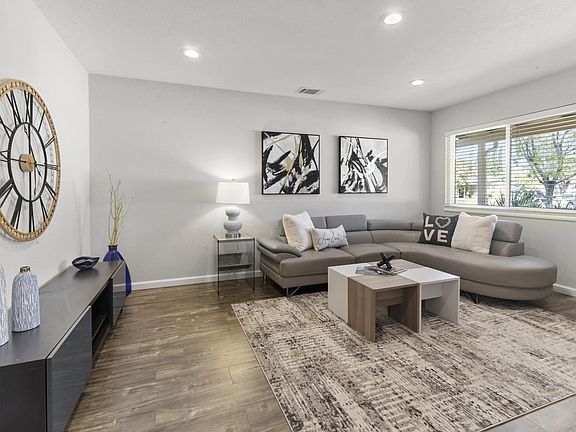 3rd image of 4009 San Bernardino Way