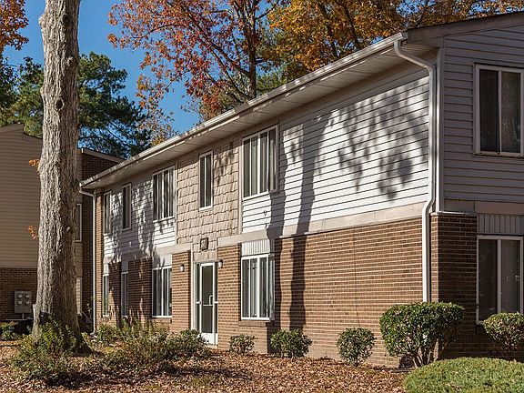 2nd image of 22 Berger Pl APT F