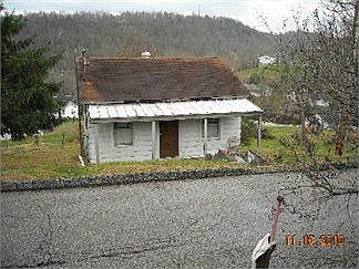 2nd image of 143 Summit St