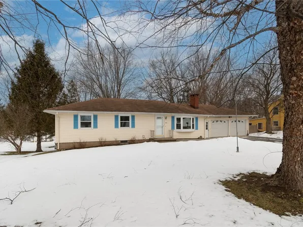 606 Silver Hill Rd, Newark, NY 14513