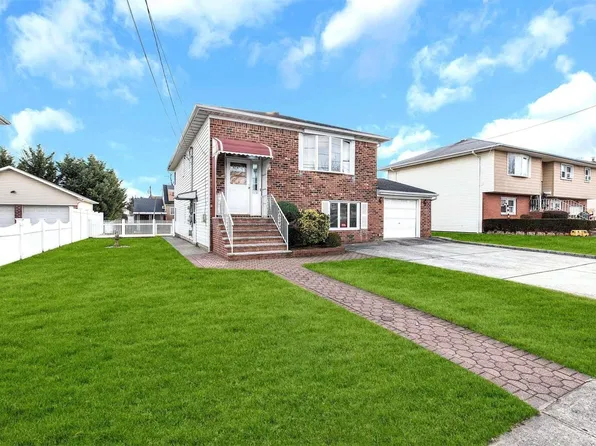 1151 Park Avenue, Franklin Square, NY 11010