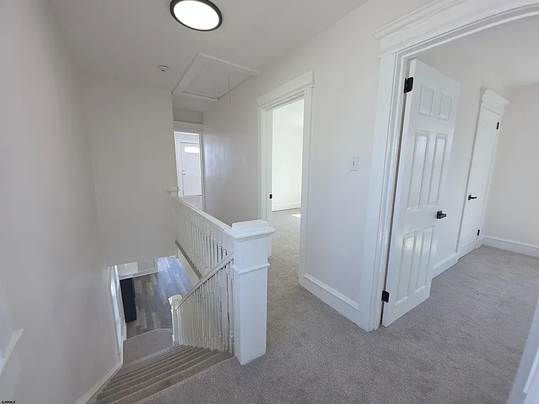 346 N Delaware Ave — Photo 25
