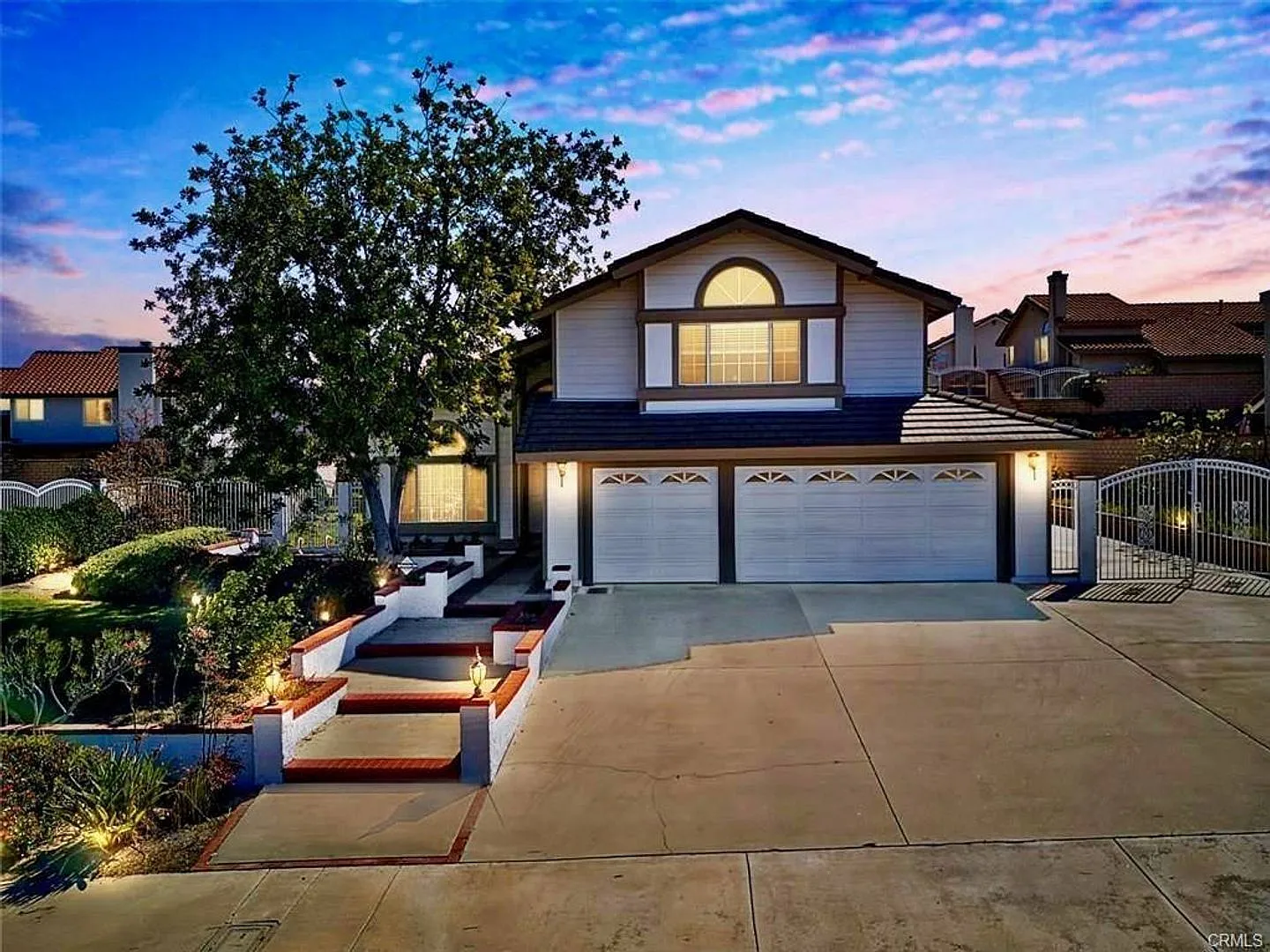Exclusive Mission Grove Executive Home W/Views! 6+3 — Photo 1